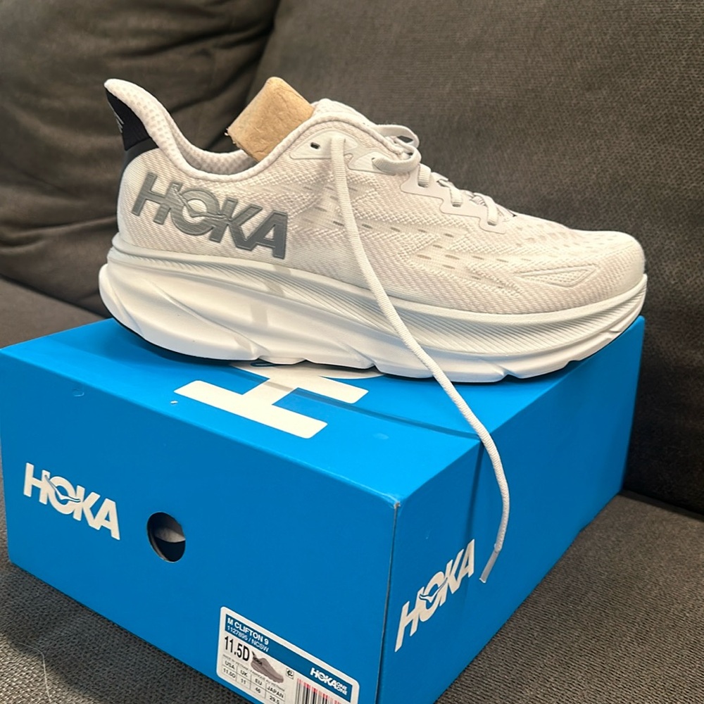 HOKA M CLIFTONS 9 - WHITE 11.5